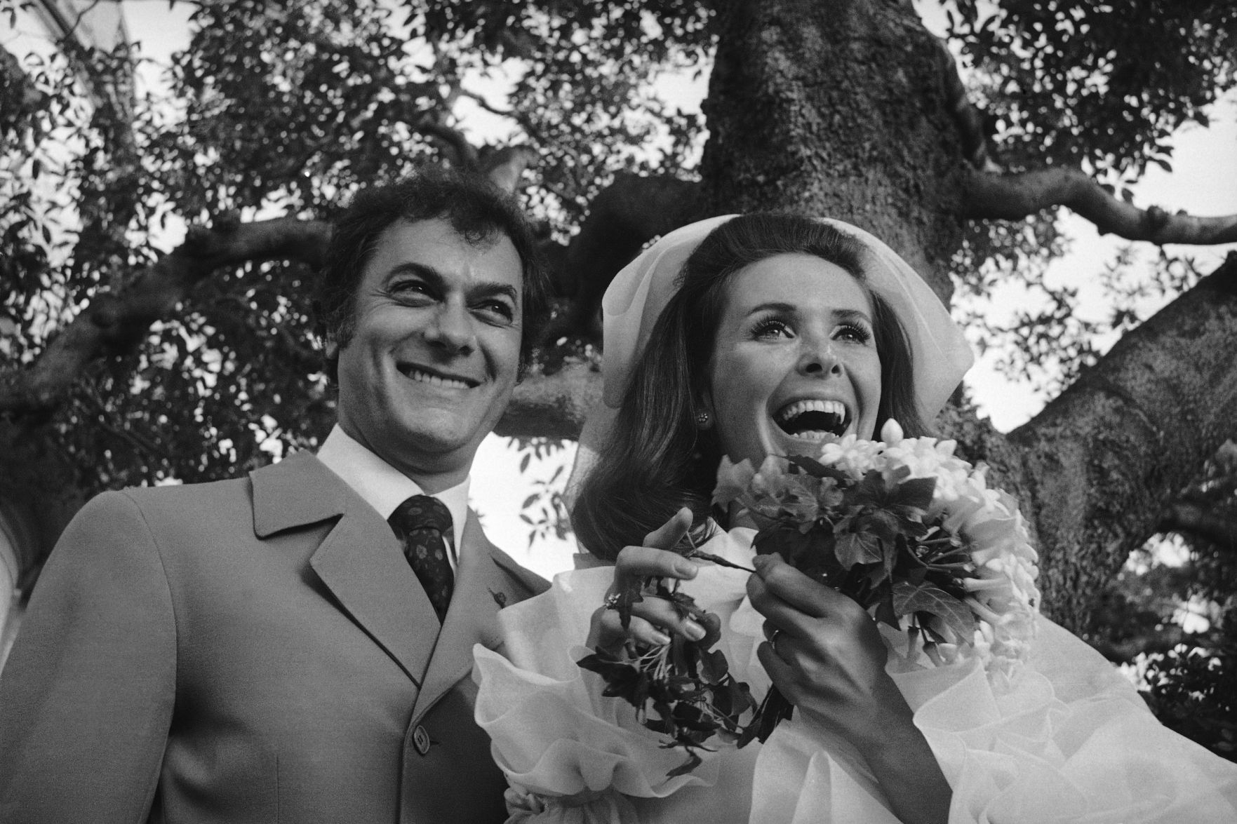 1968: Tony Curtis and Leslie Allen